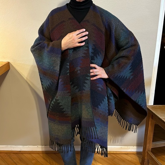 Women’s Aztec Wrap - Picture 2 of 4